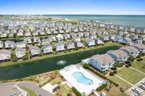 4 BD 3 BA Cottage on Ocean Isle Beach with Water View & Community Pool!